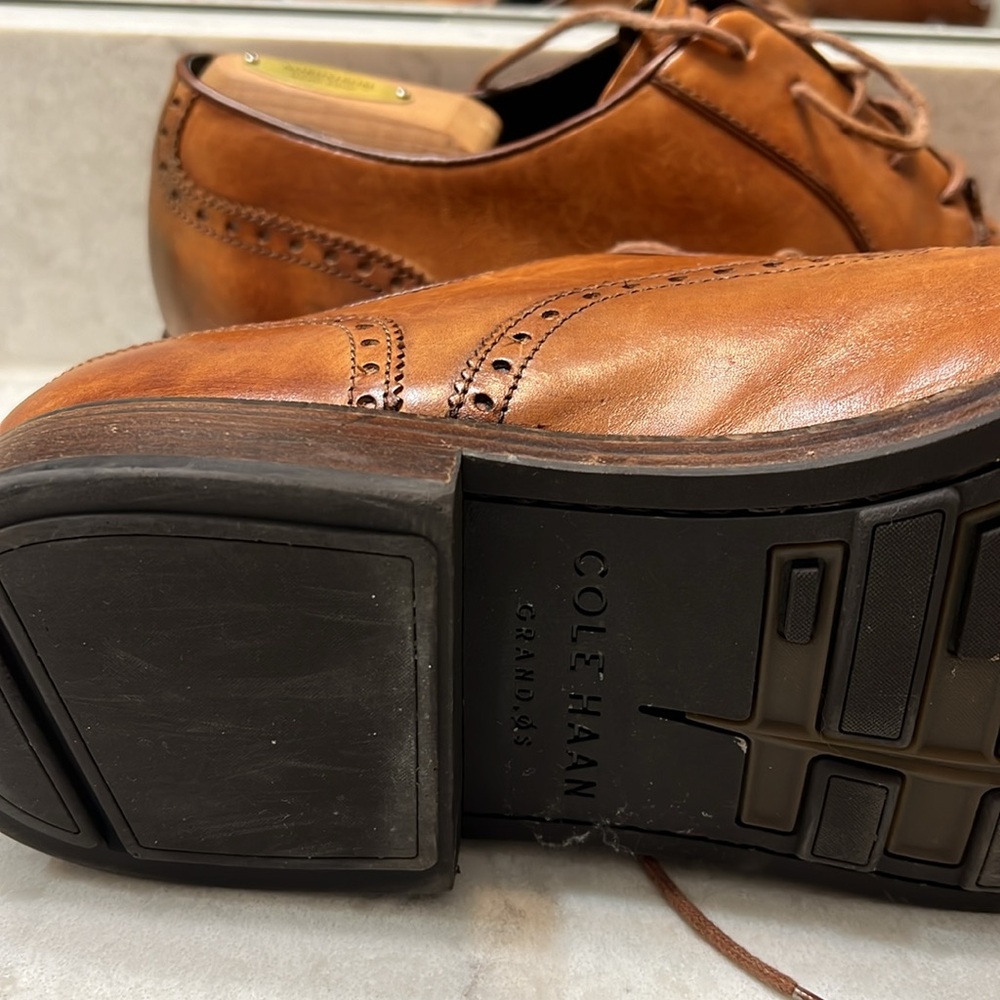 Men’s Cole Haan exquisite oxford dress shoes size 12. - Picture 7 of 10